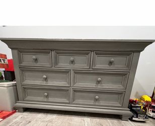 Oxford Baby Weston 7-Drawer DRESSER