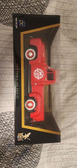 Lucky Die Cast 1953 Ford F-100 Pickup Die-Cast Model