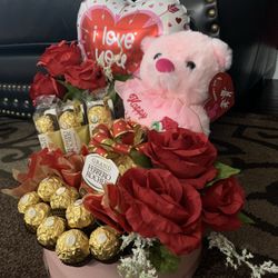 Valentine’s Day Arrangements