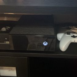 Xbox 1 2 Controllers 