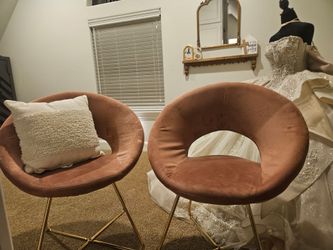 2 velvet accent chairs