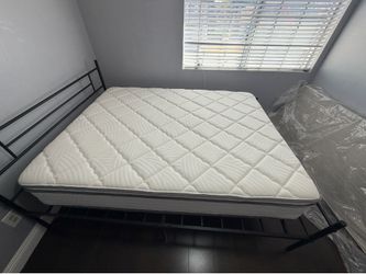 Novilla Queen Mattress ，12 inch Hybrid Mattress Queen Size for Back Pain Relief & Support, Queen Size Mattresses with Independent Spring, Mot