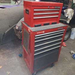 Rolling Tool Chest With Tools 