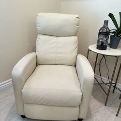 Reclinable Chair