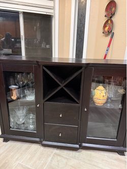 China/Bar Cabinet