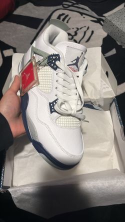 Jordan 4s