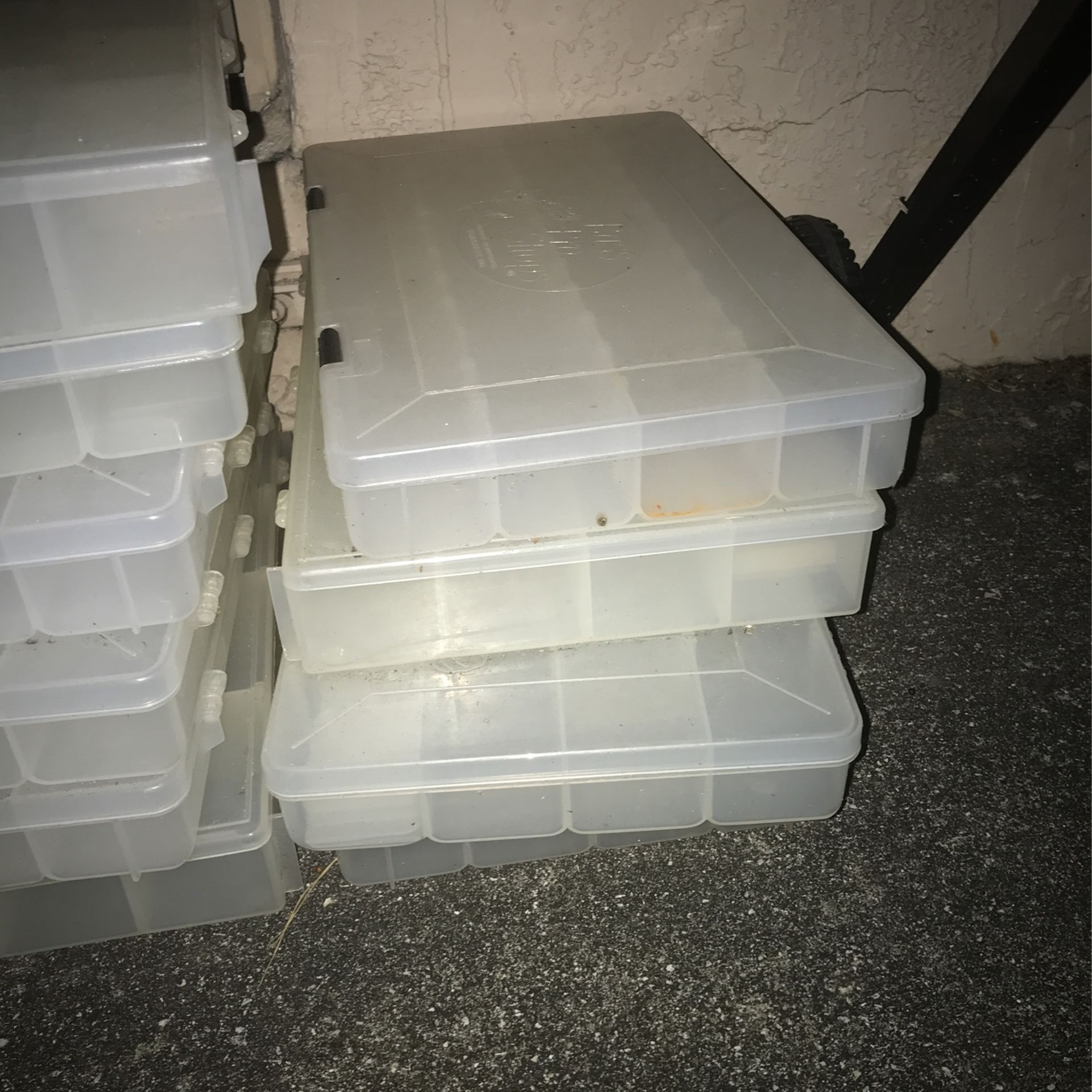 10 CLEAR TACKEL BOXES IN GREAT CONDITION