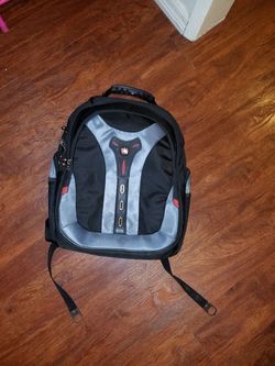 Laptop Backpack (Swiss Gear) lifetime warranty Paid $120 @ Staples (store) I'm selling for $60