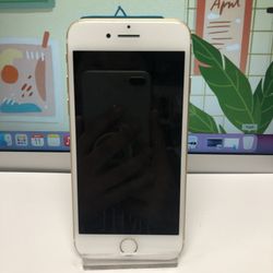 Apple iPhone 7 32gb unlocked , sold with store warranty and receipt 