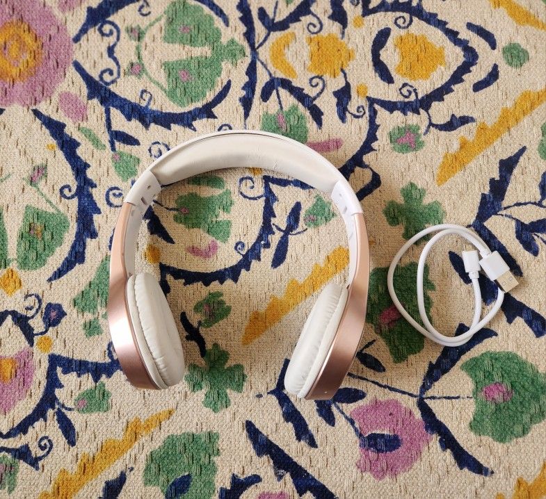 Bluetooth Headphones With Charger