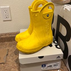 Crocs Rain boots Size 3