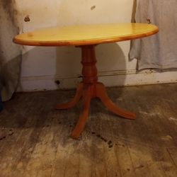 Solid Wood Pedestal, Round Dining Table