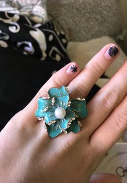 Large blue teal turquoise flower ring with rhinestones