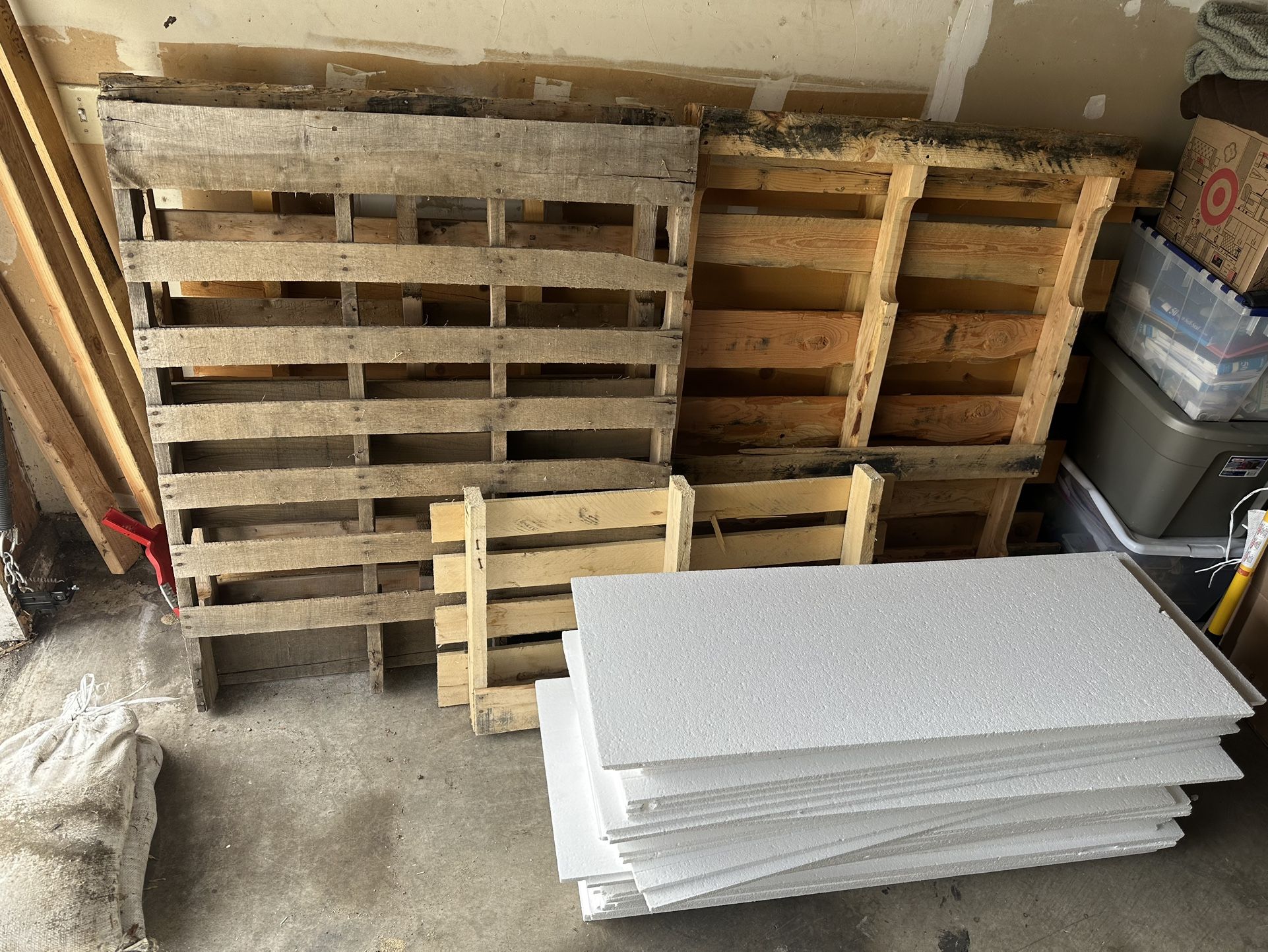 Mixed Pallets and Styrofoam Padding
