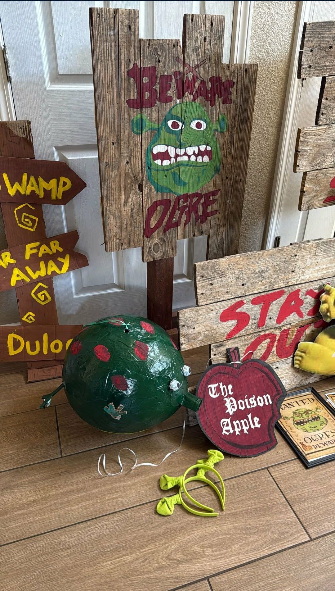 Shrek Party Decor