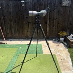 Vortex Razor HD 20x60x85mm Spotting Scope With Adjustable Tripod