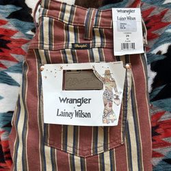 Lainey Wilson Flare Jeans