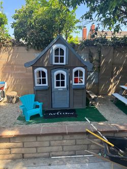 KidKraft Wooden Kids Outdoor Playhouse