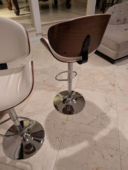 Set of 2 barstools