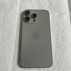 iPhone 15 Pro Max 