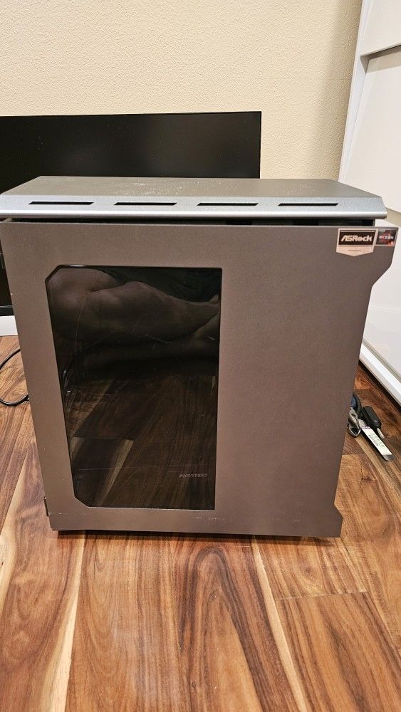 Phantek Evolv mAtx Case
