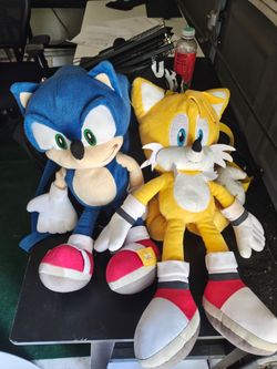 Sonic and Tails Plushie Bundle