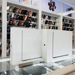 MacBook Air 15-inch M3 8Ram 256GB 