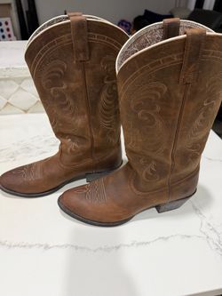 ARIAT Woman’s boots size 9 style 10010970 new condition Ariat woman’s boots size 9 style 10010970 new condition