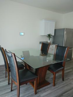 Modern Glass Top Dining Table Set with 4 Chairs – Excellent Condition