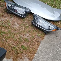 Parts Honda CR-V Hood. Headlights. From Bamper 