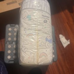 Diapers (Huggies) Winnie The Pooh 22 Diapers 
