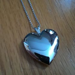 Sterling Necklace. Heart locket 24 inch chain sterling. 