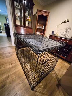 Large Black Wire Dog Crate with Tray
