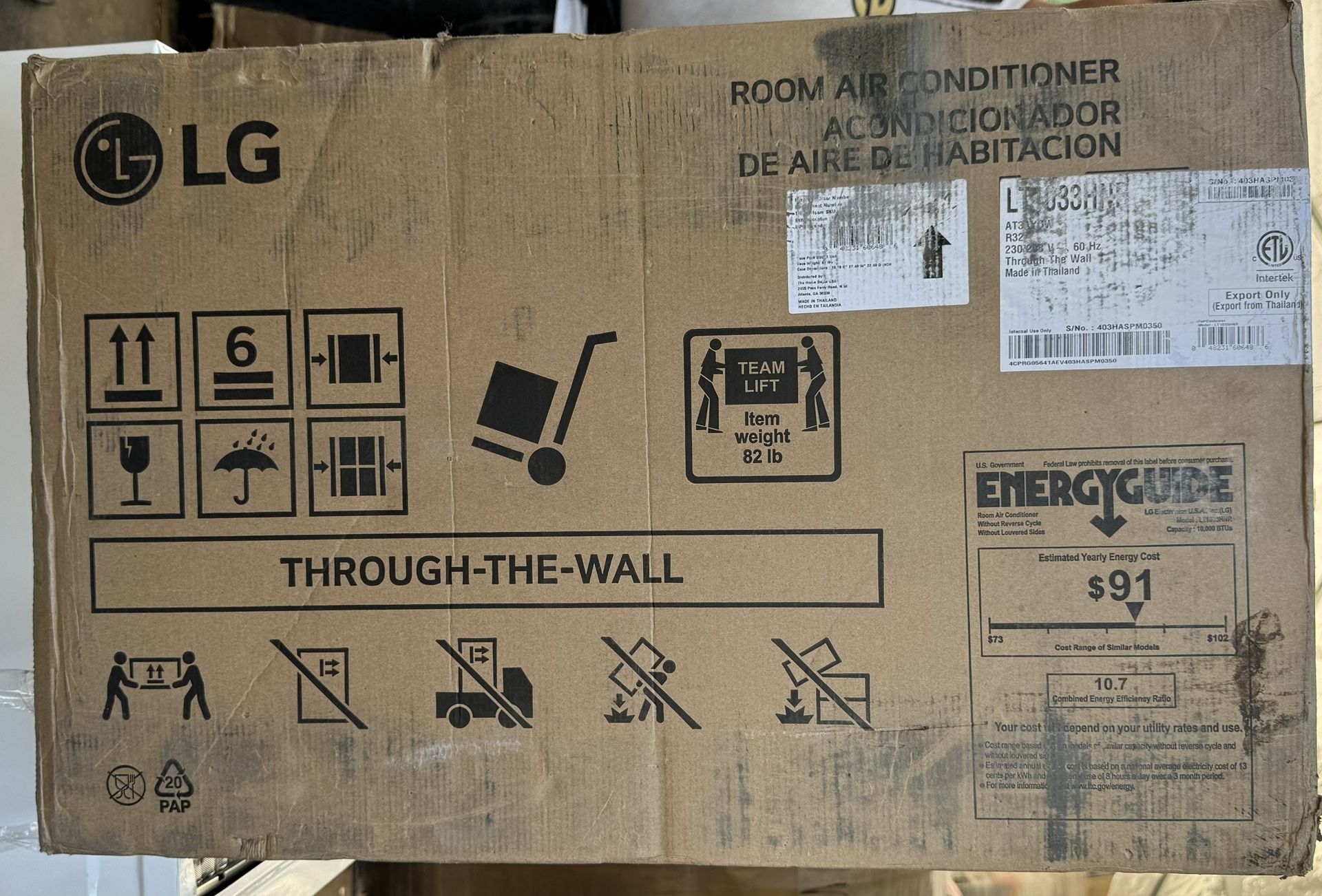 LG 9,800 BTU 230/208 Volt Through the Wall Air Conditioner Cools 450 Sq.  Ft. with