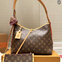 Woman’s Larger Carry Bag 