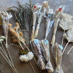 Dried Floral Bundles.. Take Off For A Reasonable Offer