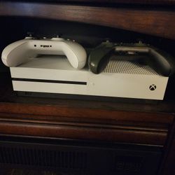 Xbox One S With Alot Of Games!!