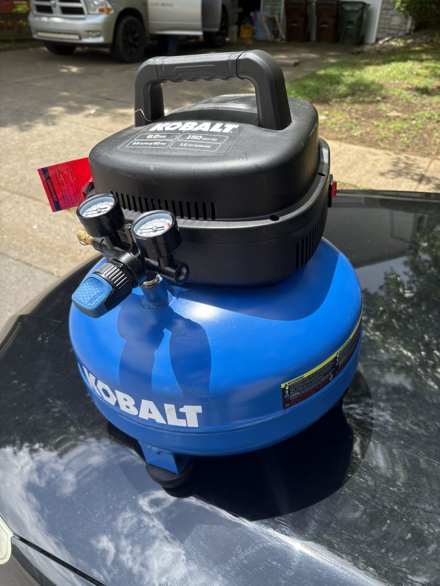 Kobalt 6 Gallon Portable Air Compressor (pancake compressor) 