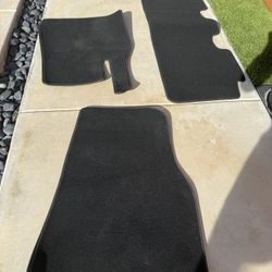 New Tesla Model Y Carpet Floor Mats NEW