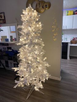 White Christmas tree