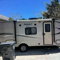 2017 Keystone 185LHS