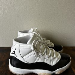 Jordan 11 Neapolitan Size 9 Men’s