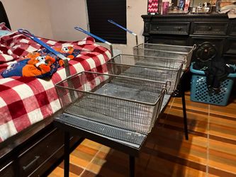 Winco comercial deep fryer baskets new.