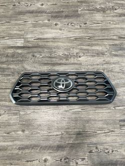 OEM Toyota Tacoma 3rd Gen Grille 2016-2023 w/ Toyota Emblem