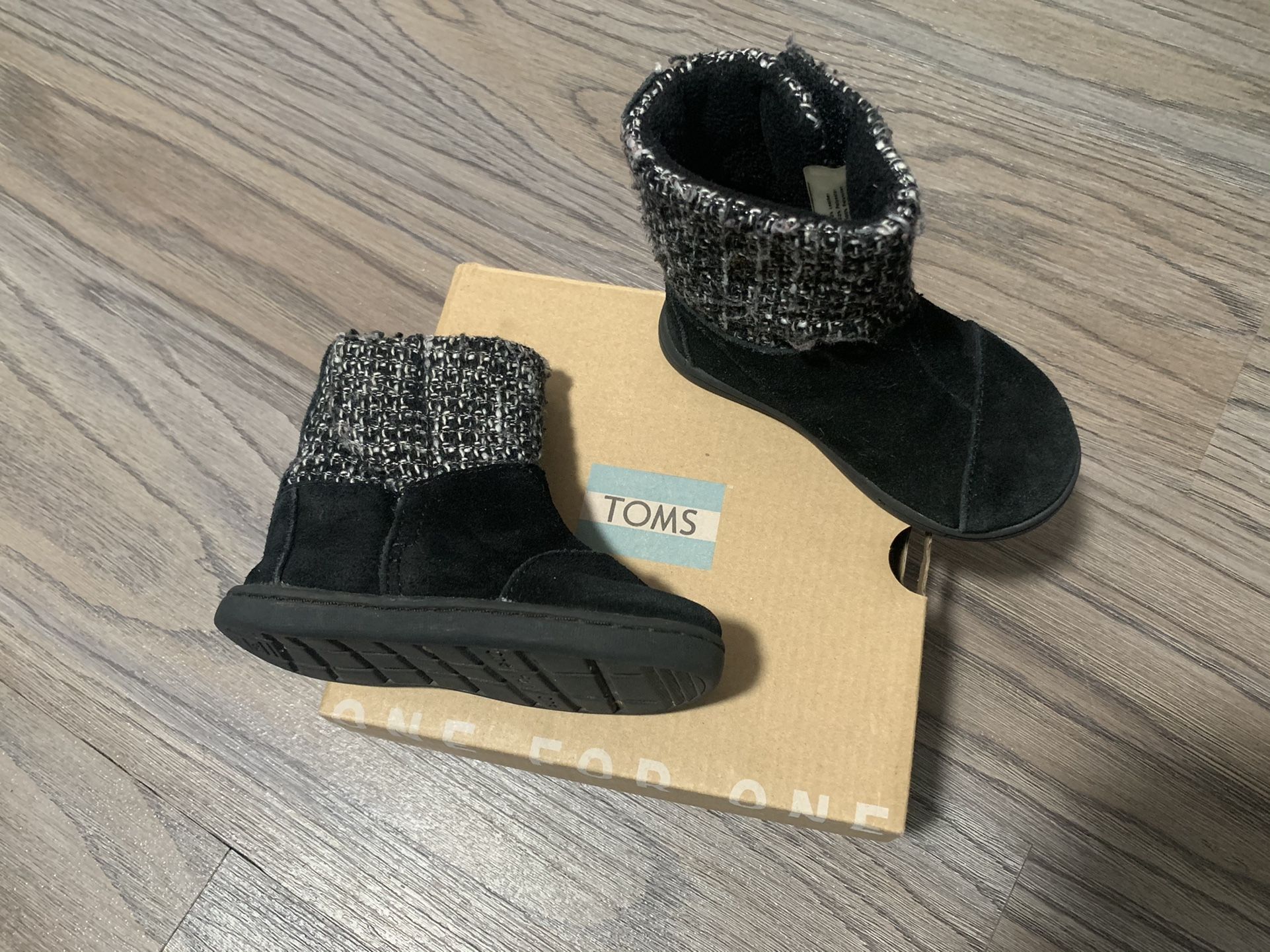 Toms Toddler Girl Black Boots Size 5C