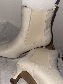 Woman’s shoes