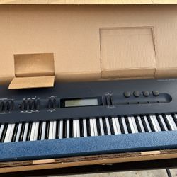 Quad synth Alesis 