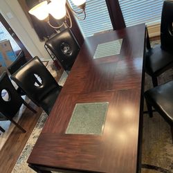 Dining Room Table And 8 Chairs Set !! 