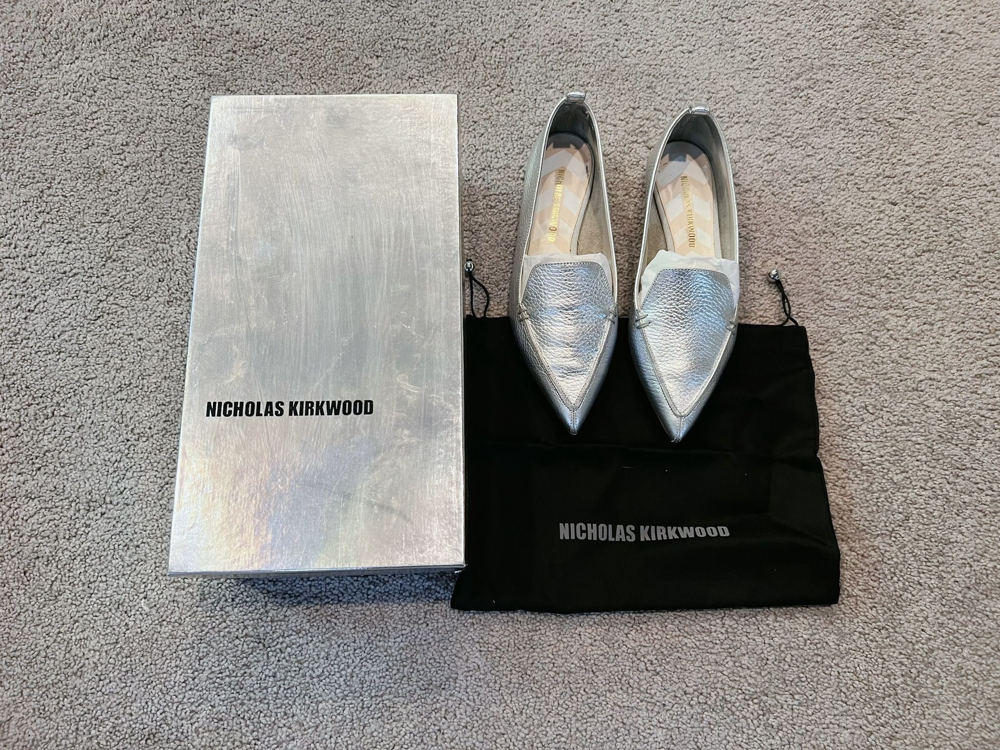 Nicholas Kirkwood Metallic Silver Loafers – Size 36 (Made in Italy)