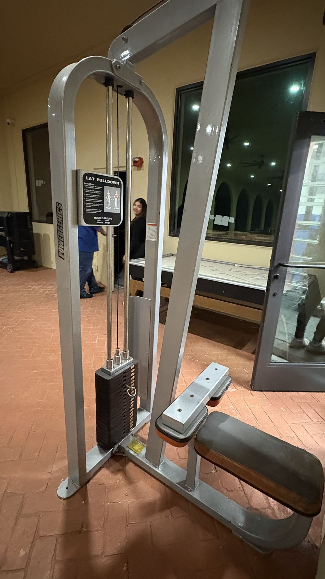 Powergenics Lat Pulldown machine MAKE OFFERS!